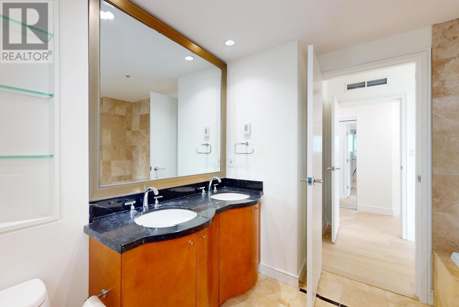 Listing Picture 28 of 40 : 1004 1650 BAYSHORE DRIVE, Vancouver / 溫哥華 - 魯藝地產 Yvonne Lu Group - MLS Medallion Club Member