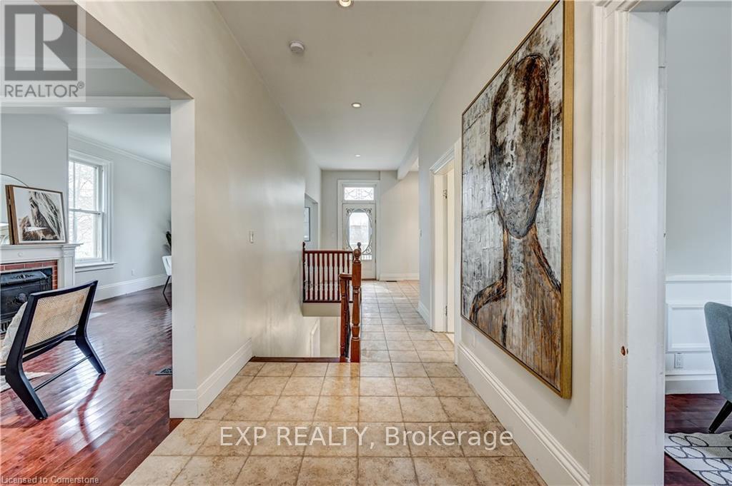 62 Queen Street, Guelph, Ontario  N1E 4R8 - Photo 8 - X12035472