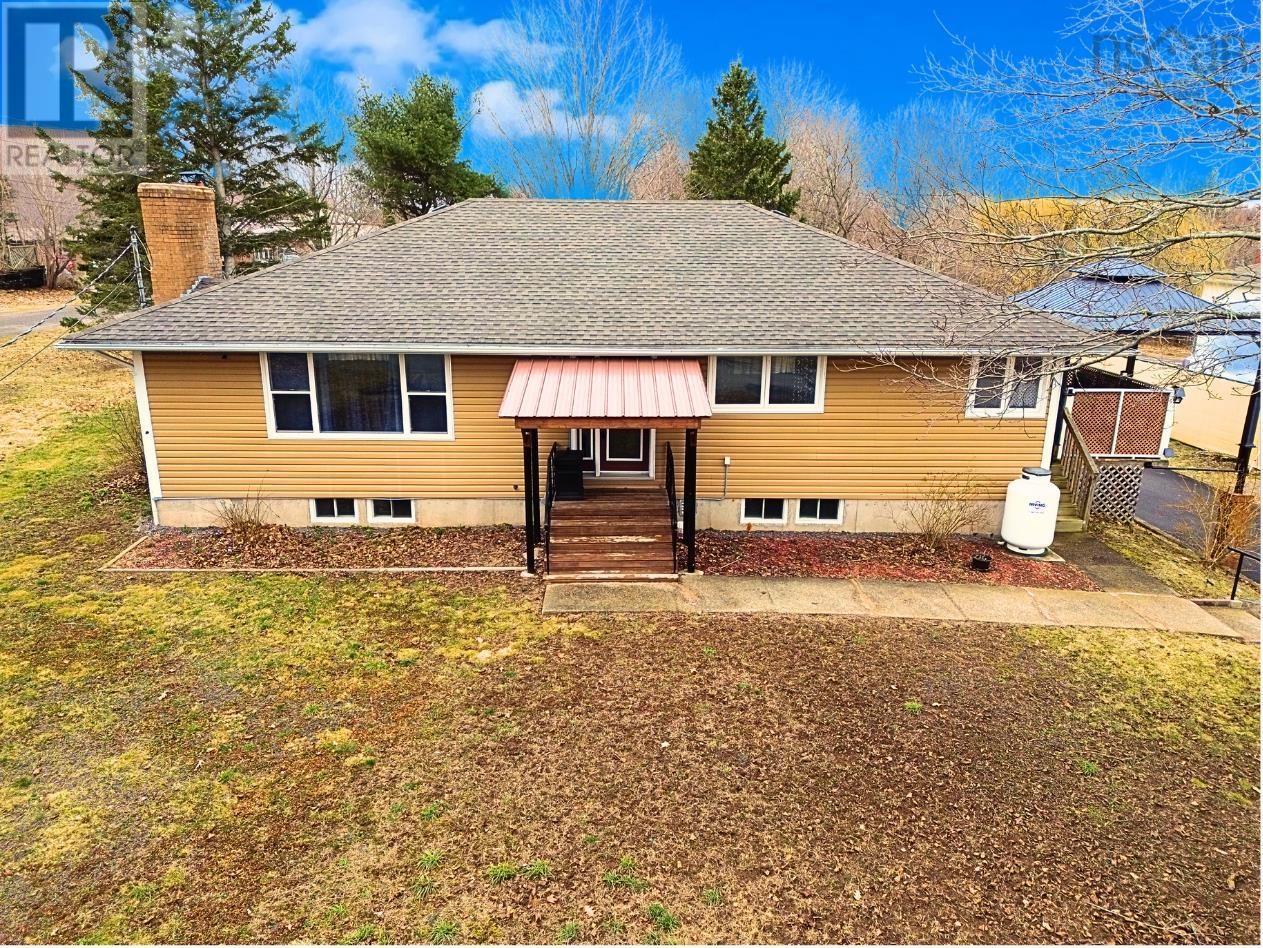 128 Oakdene Avenue, Kentville, Nova Scotia  B4N 2C1 - Photo 3 - 202502685