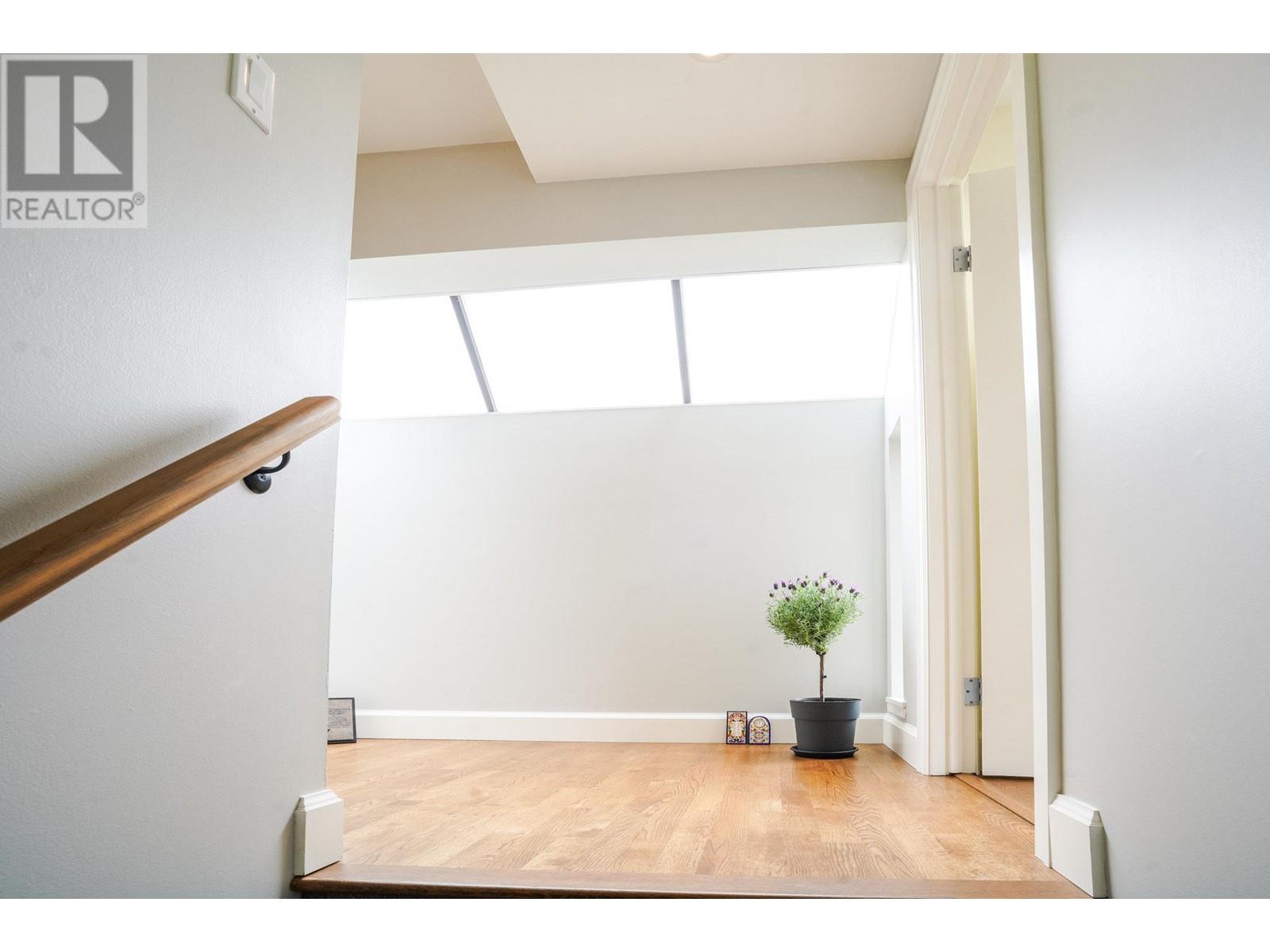 3349 Mountain Highway, North Vancouver, British Columbia  V7K 2H4 - Photo 9 - R2962662