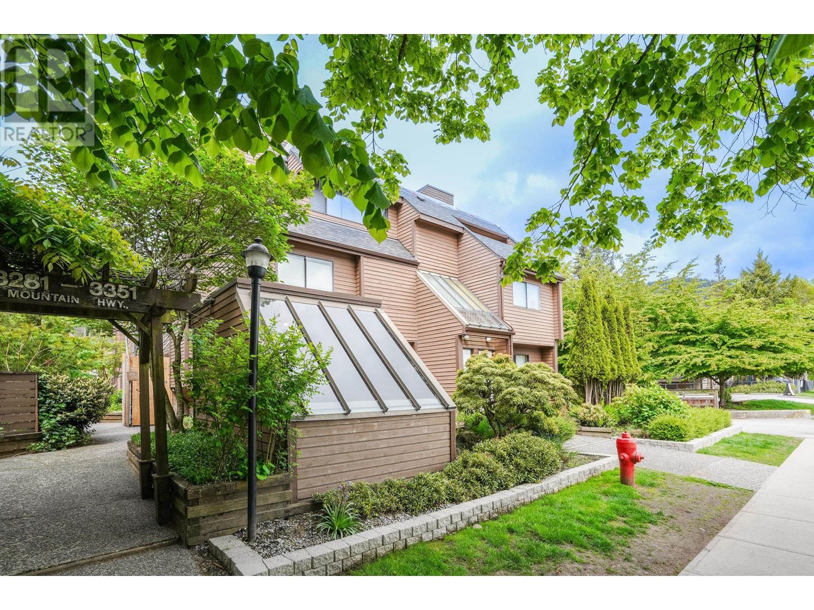 3349 MOUNTAIN HIGHWAY, North Vancouver, British Columbia