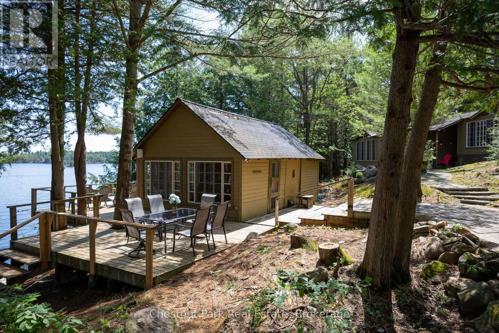 29 Island 26lm, Gravenhurst (Muskoka (S)), Ontario  P1P 1R2 - Photo 18 - X12035465