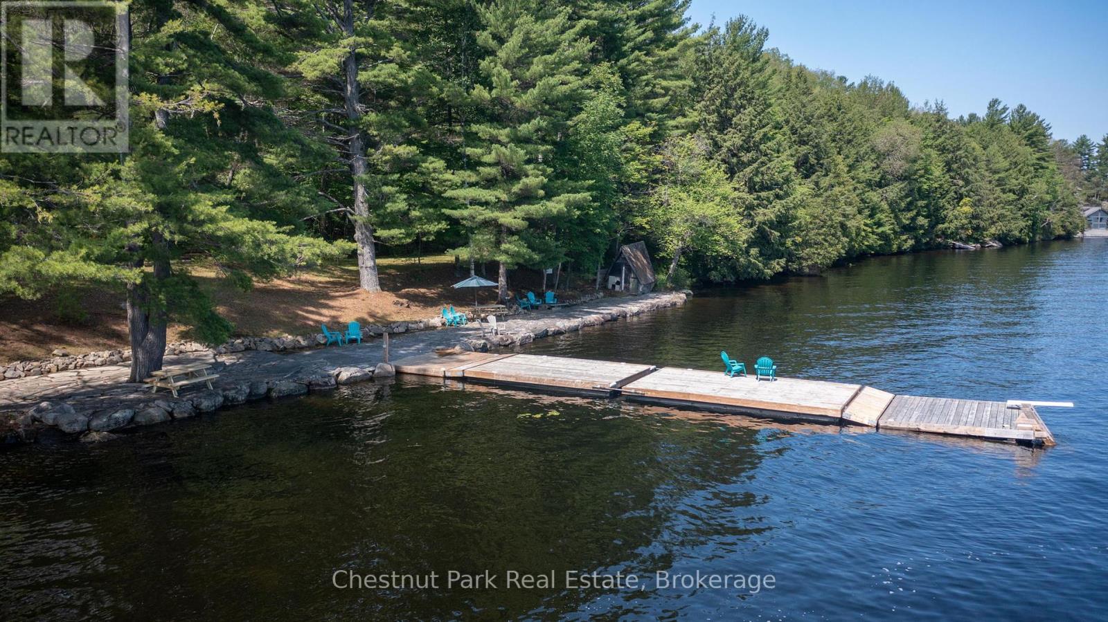 29 Island 26lm, Gravenhurst (Muskoka (S)), Ontario  P1P 1R2 - Photo 2 - X12035465