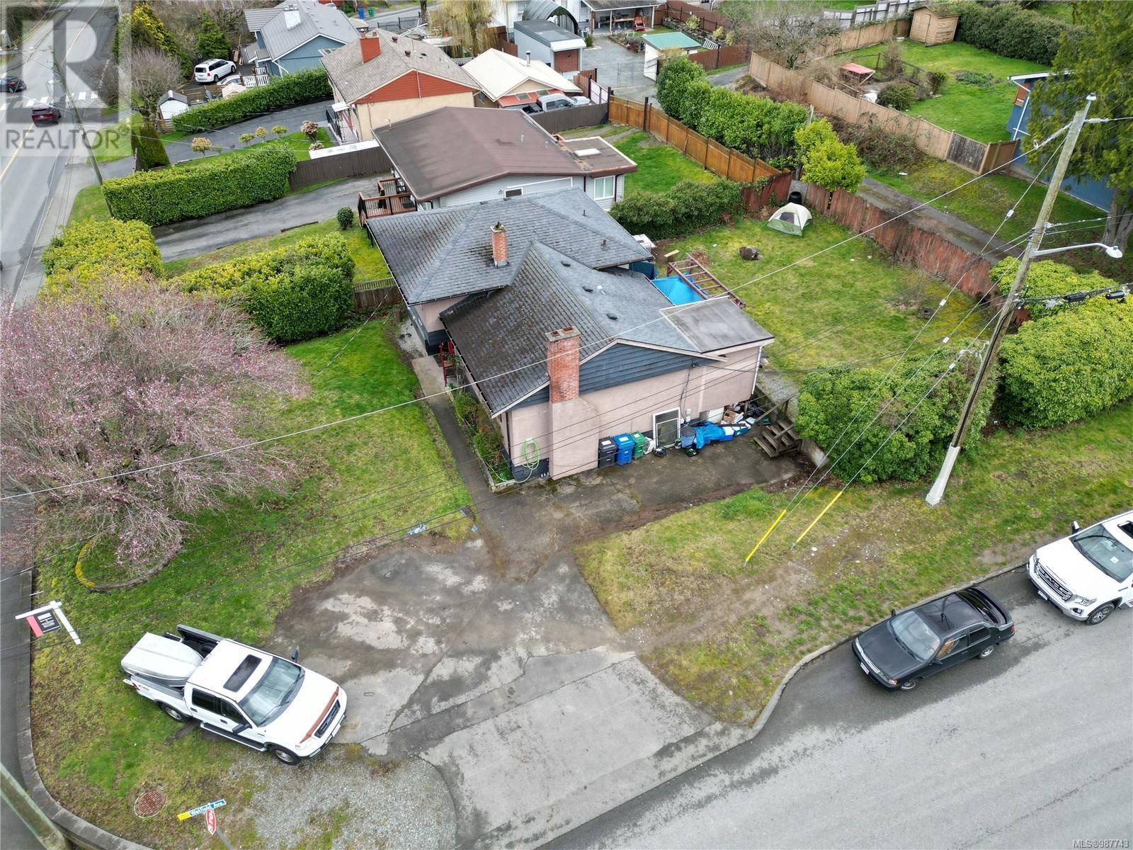 Property at 509 Third St image 5