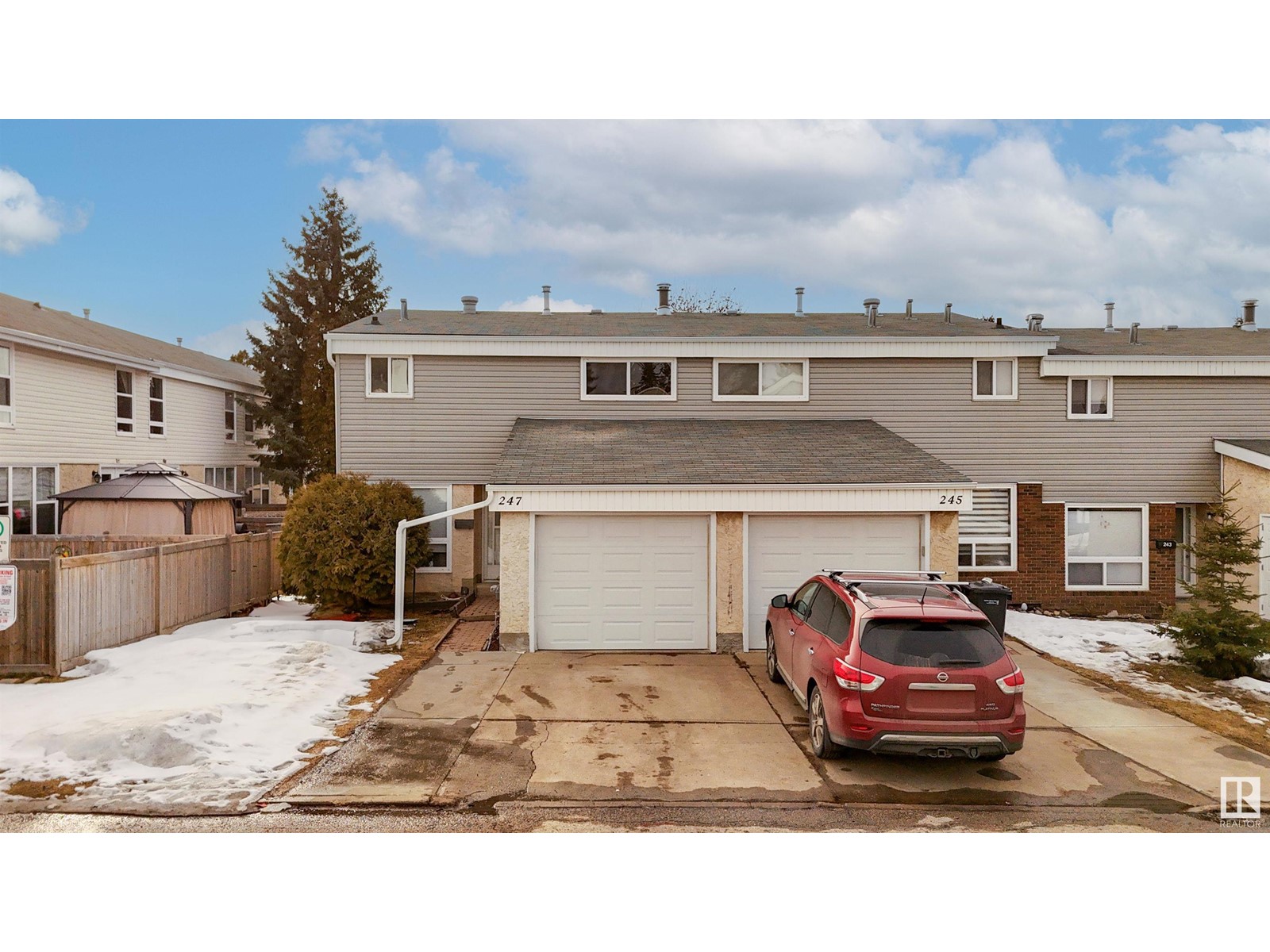 Property at 247 GRANDIN VG image 5