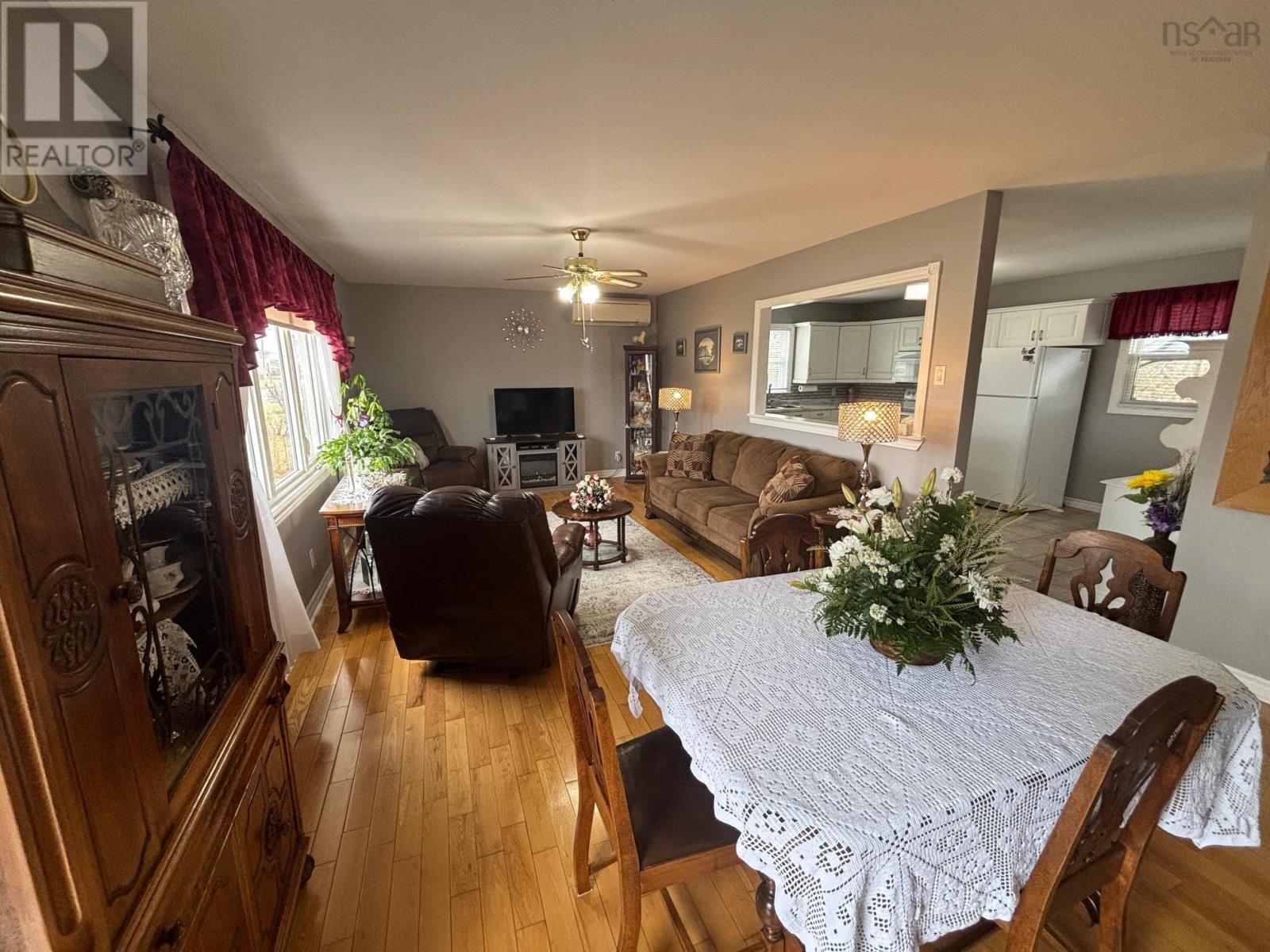 348 Reserve Street, Glace Bay, Nova Scotia  B1A 4W6 - Photo 12 - 202505554