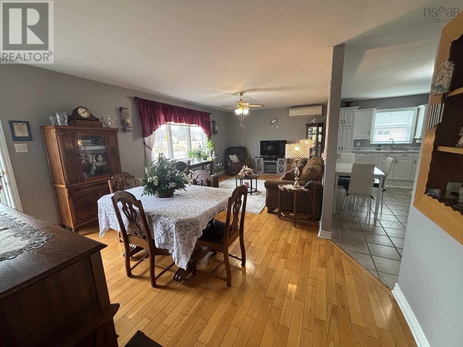 348 Reserve Street, Glace Bay, Nova Scotia  B1A 4W6 - Photo 15 - 202505554