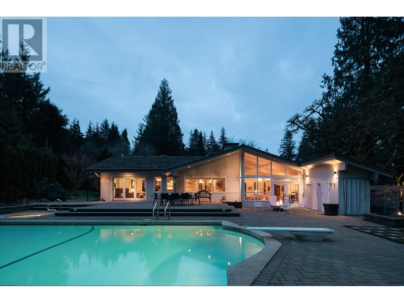 425 RABBIT LANE, west vancouver, British Columbia