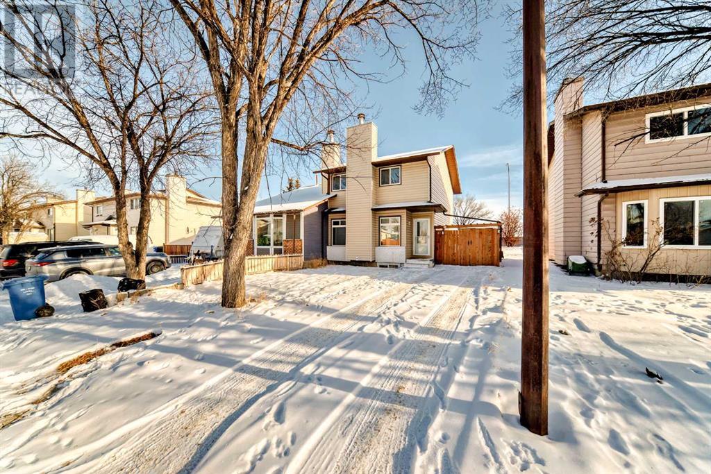 Property at 67 Castleglen Road NE image 3