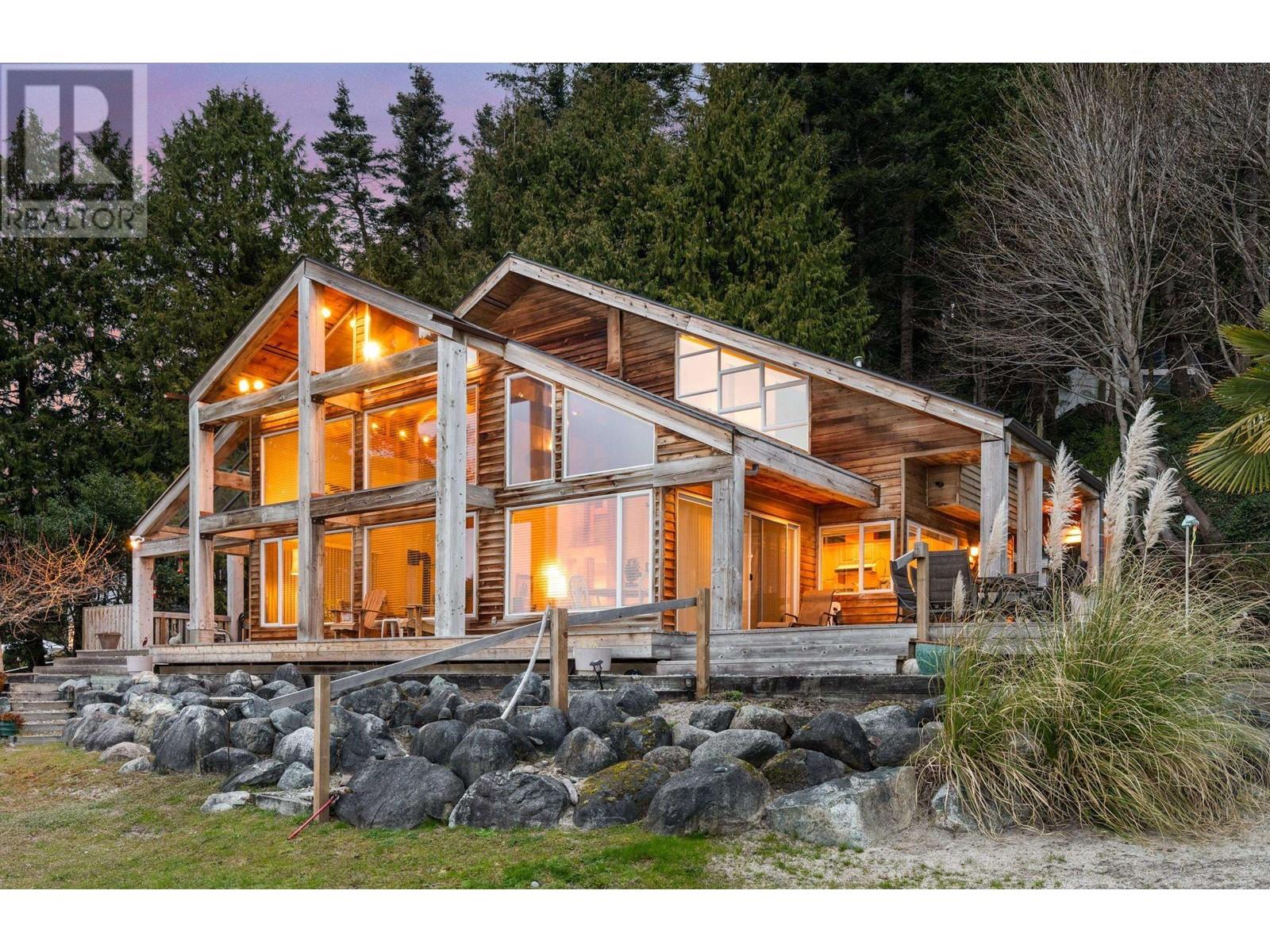 598 TSAWWASSEN BEACH ROAD, Delta, British Columbia