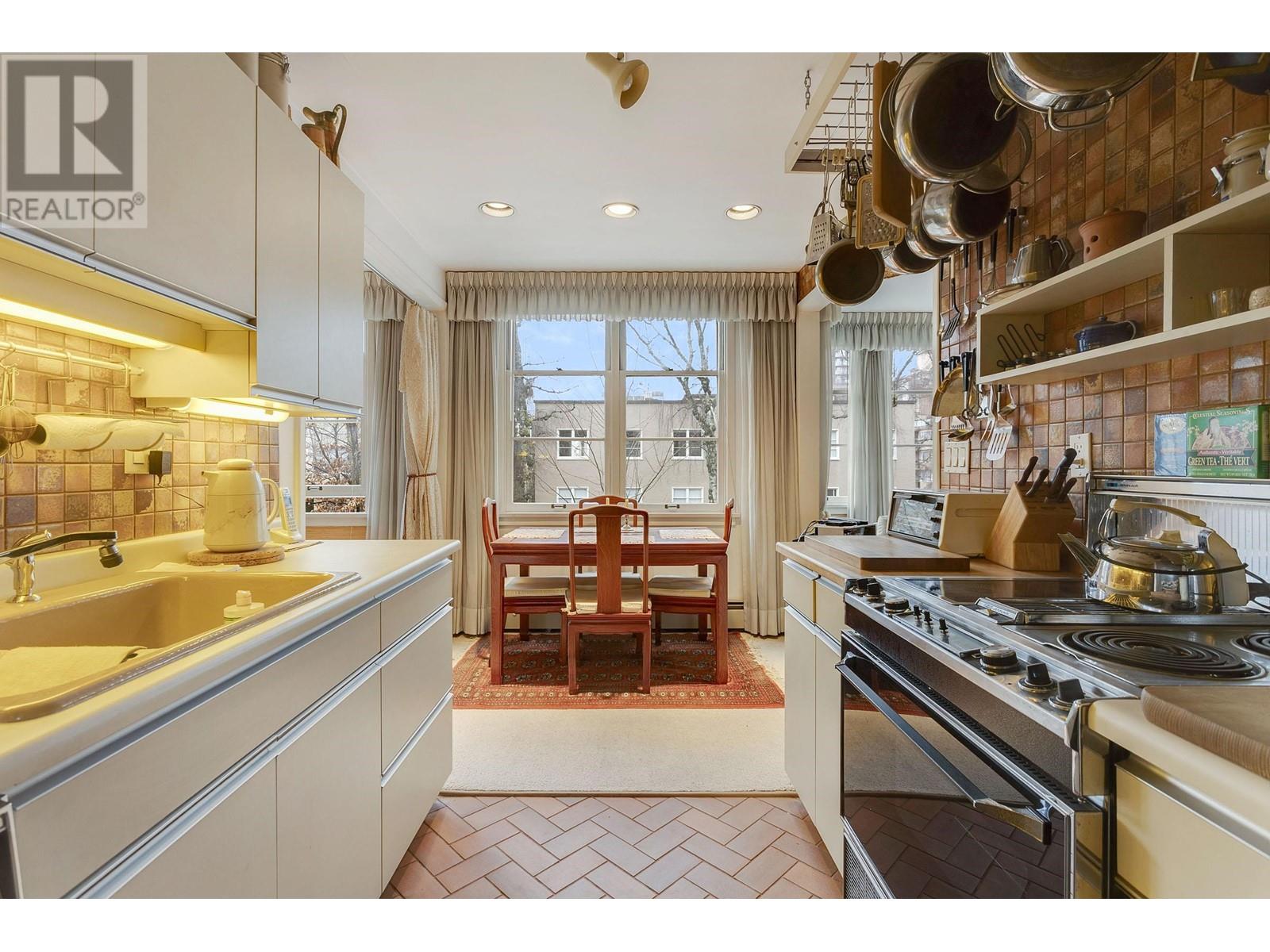 201 1565 Burnaby Street, Vancouver, British Columbia  V6G 1X1 - Photo 16 - R2980571
