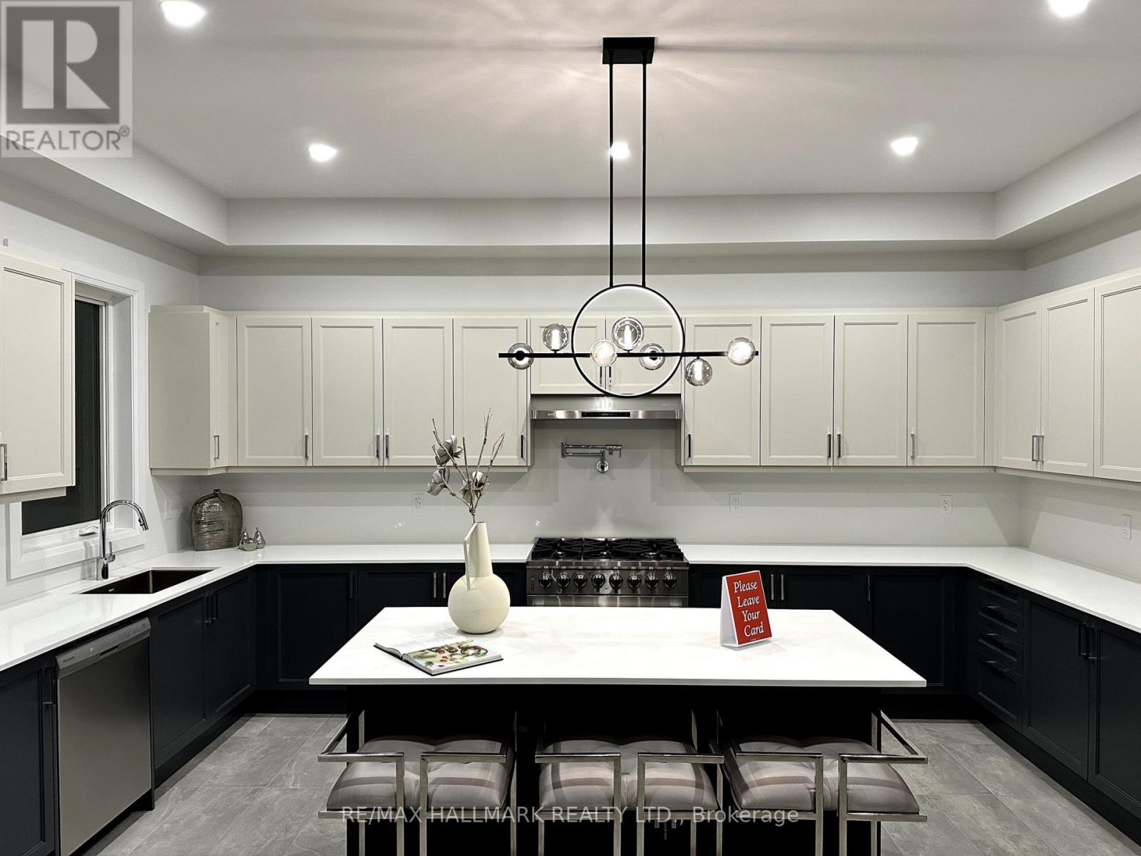 15 Aida Place N, Richmond Hill, Ontario  L4E 2Y5 - Photo 26 - N12031033