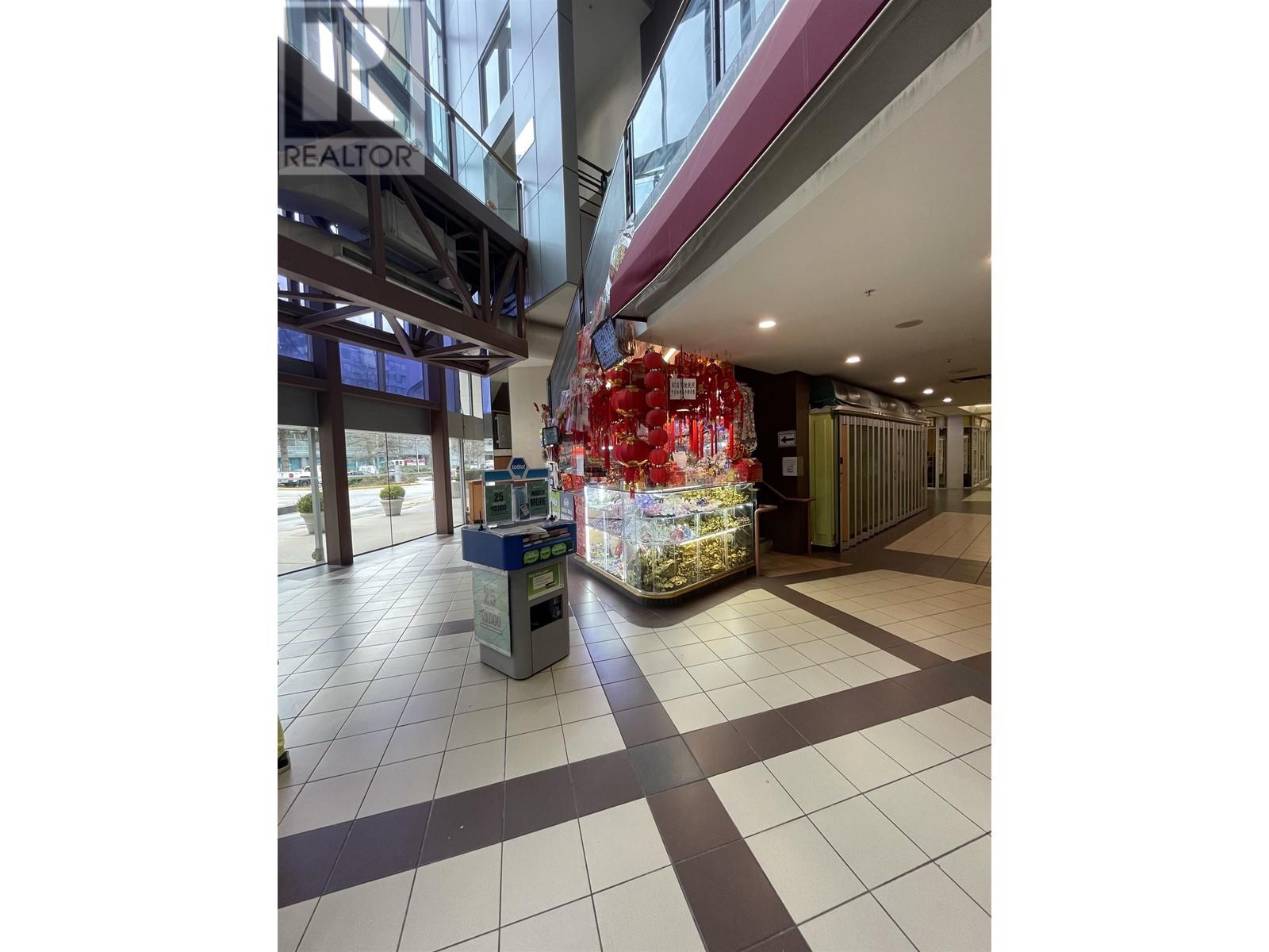 Listing Picture 4 of 5 : 1195 8181 CAMBIE ROAD, Richmond / 烈治文 - 魯藝地產 Yvonne Lu Group - MLS Medallion Club Member