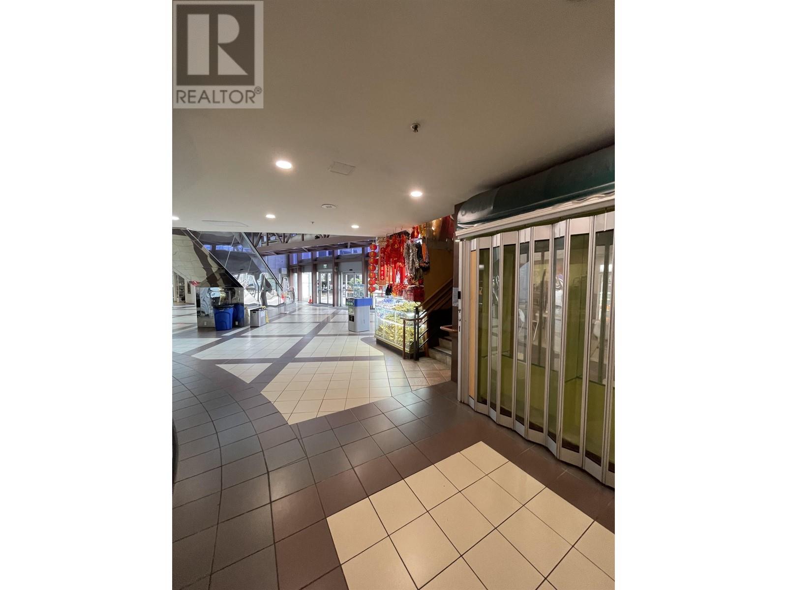 Listing Picture 3 of 5 : 1195 8181 CAMBIE ROAD, Richmond / 烈治文 - 魯藝地產 Yvonne Lu Group - MLS Medallion Club Member