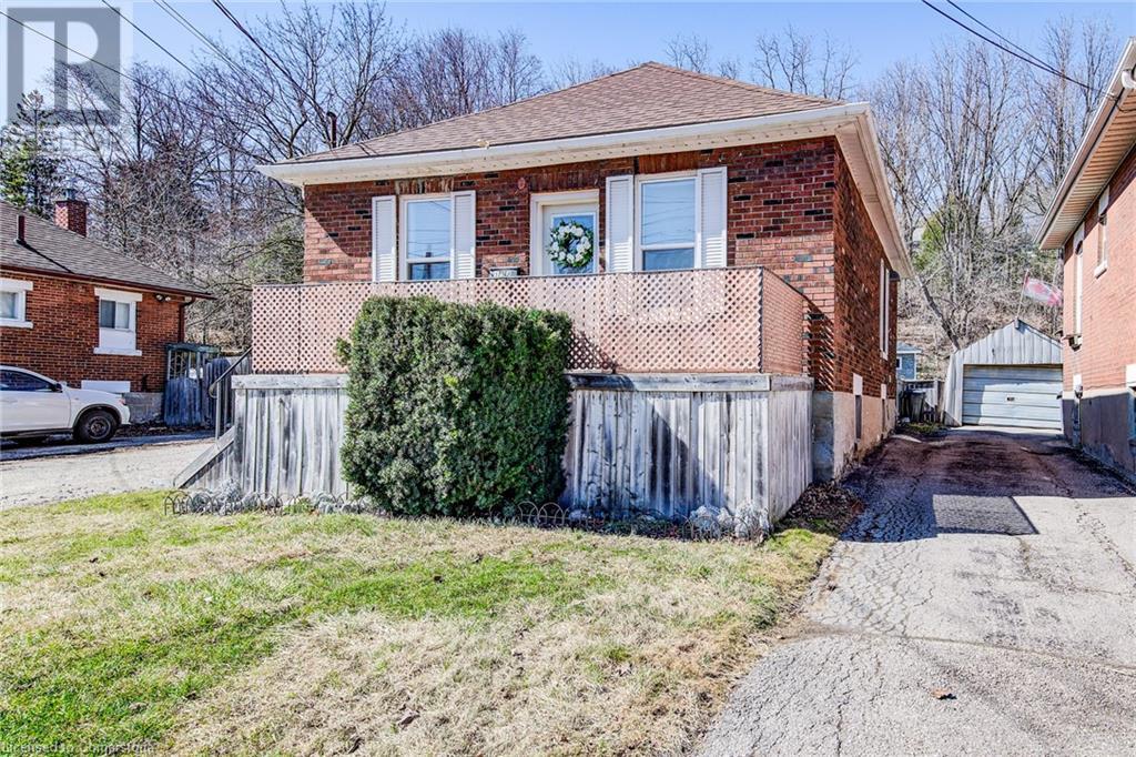 Property at 124 ELIZABETH Street image 3