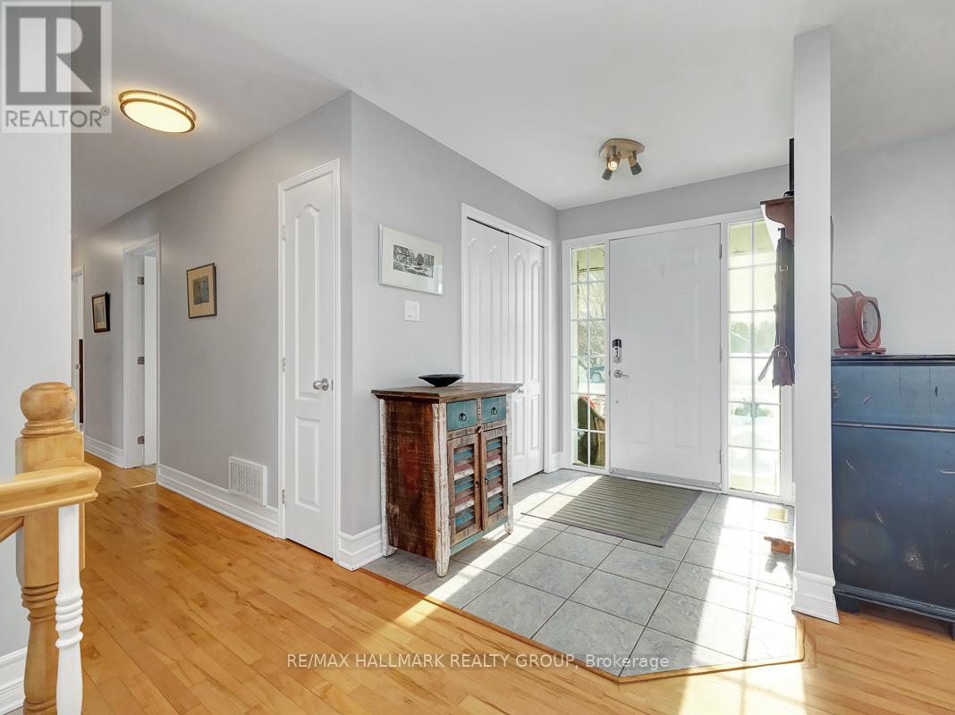 3028 Drew Drive, North Dundas, Ontario  K0E 1W0 - Photo 3 - X11973587