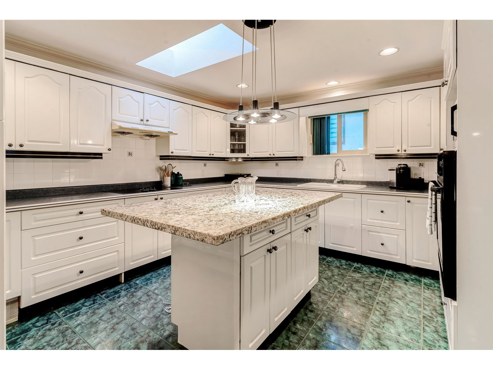 9860 123 Street, Surrey, British Columbia  V3V 4P1 - Photo 4 - R2970281