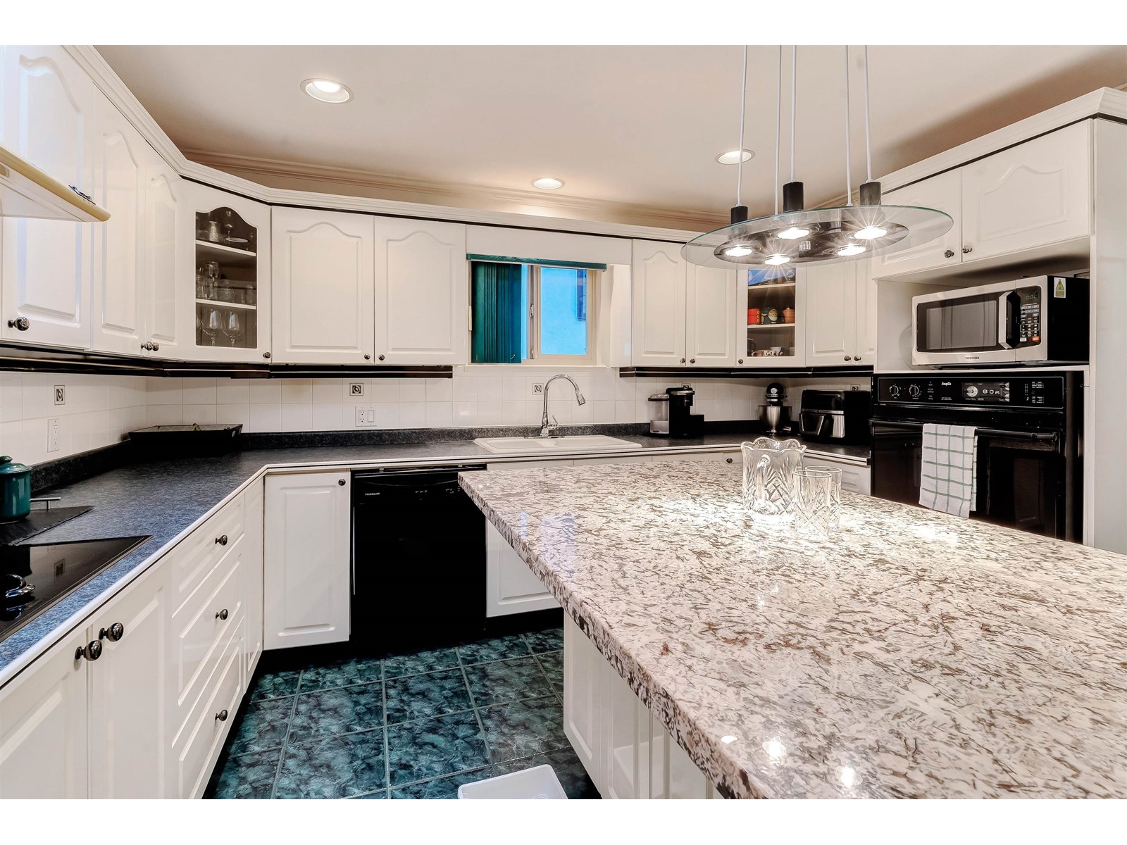 9860 123 Street, Surrey, British Columbia  V3V 4P1 - Photo 5 - R2970281