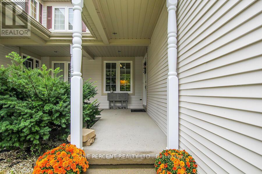 Property at 44 FIELDBERRY image 2