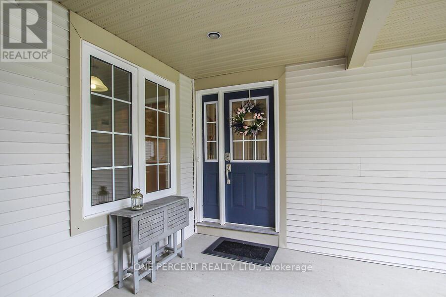 Property at 44 FIELDBERRY image 3