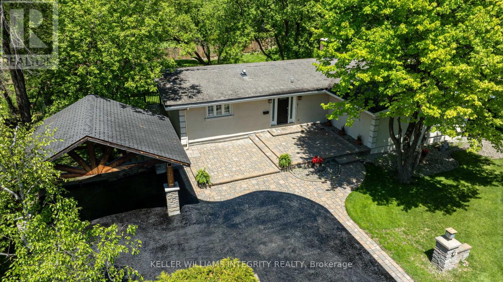 3 Briarcliffe Drive, Ottawa, Ontario  K1J 6E3 - Photo 48 - X12033061