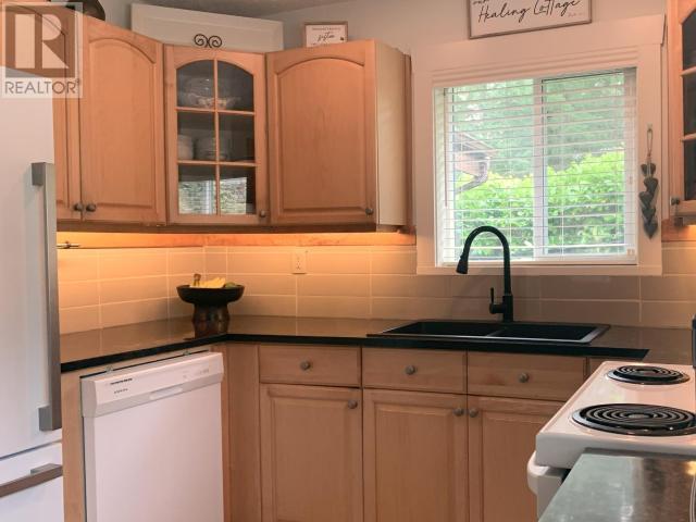 6493 Chilco Ave, Powell River, British Columbia   - Photo 3 - 18797