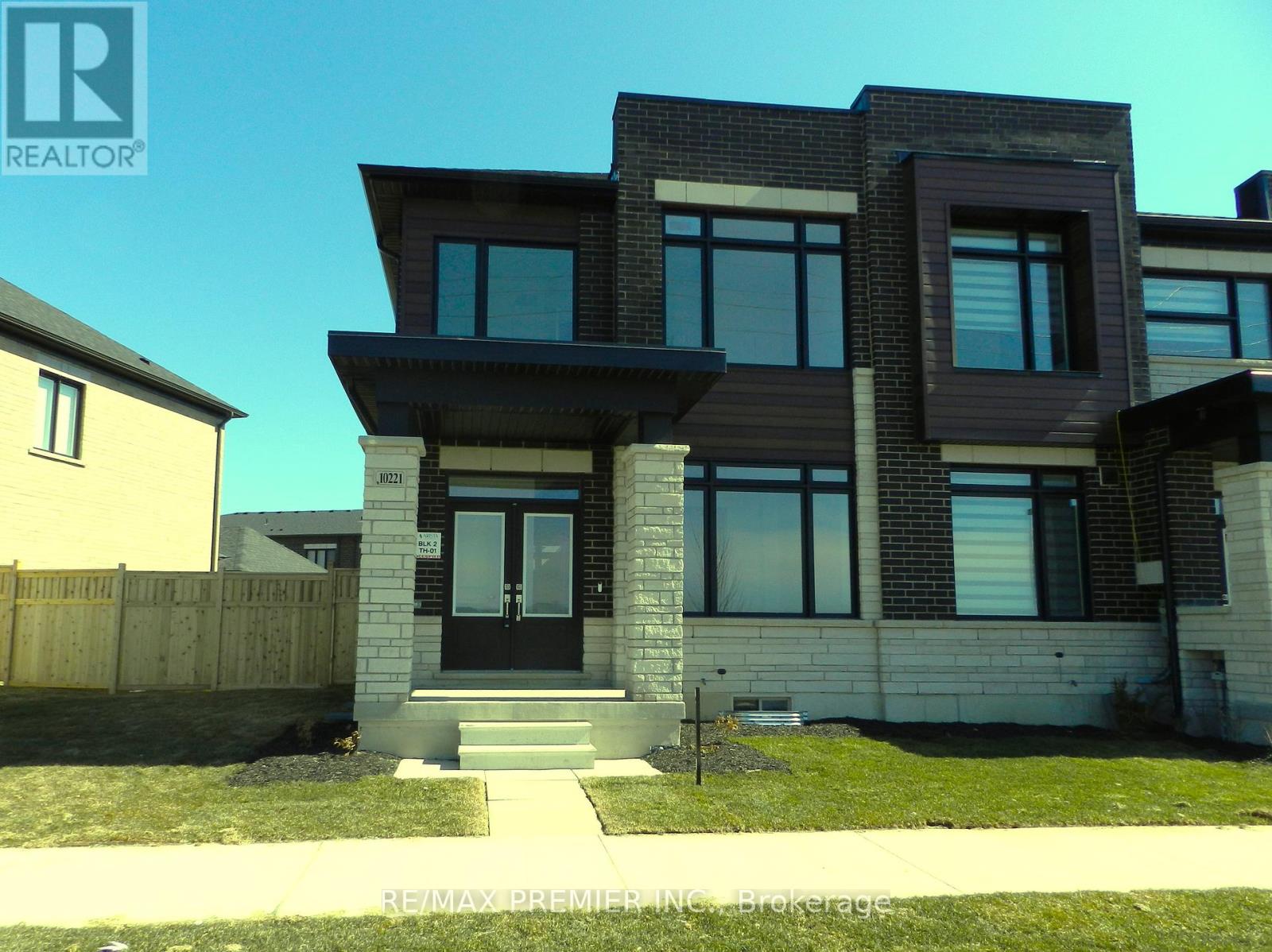 Property at 10221 HUNTINGTON ROAD W image 1
