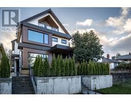 2 2474 E 21ST AVENUE, Vancouver, British Columbia