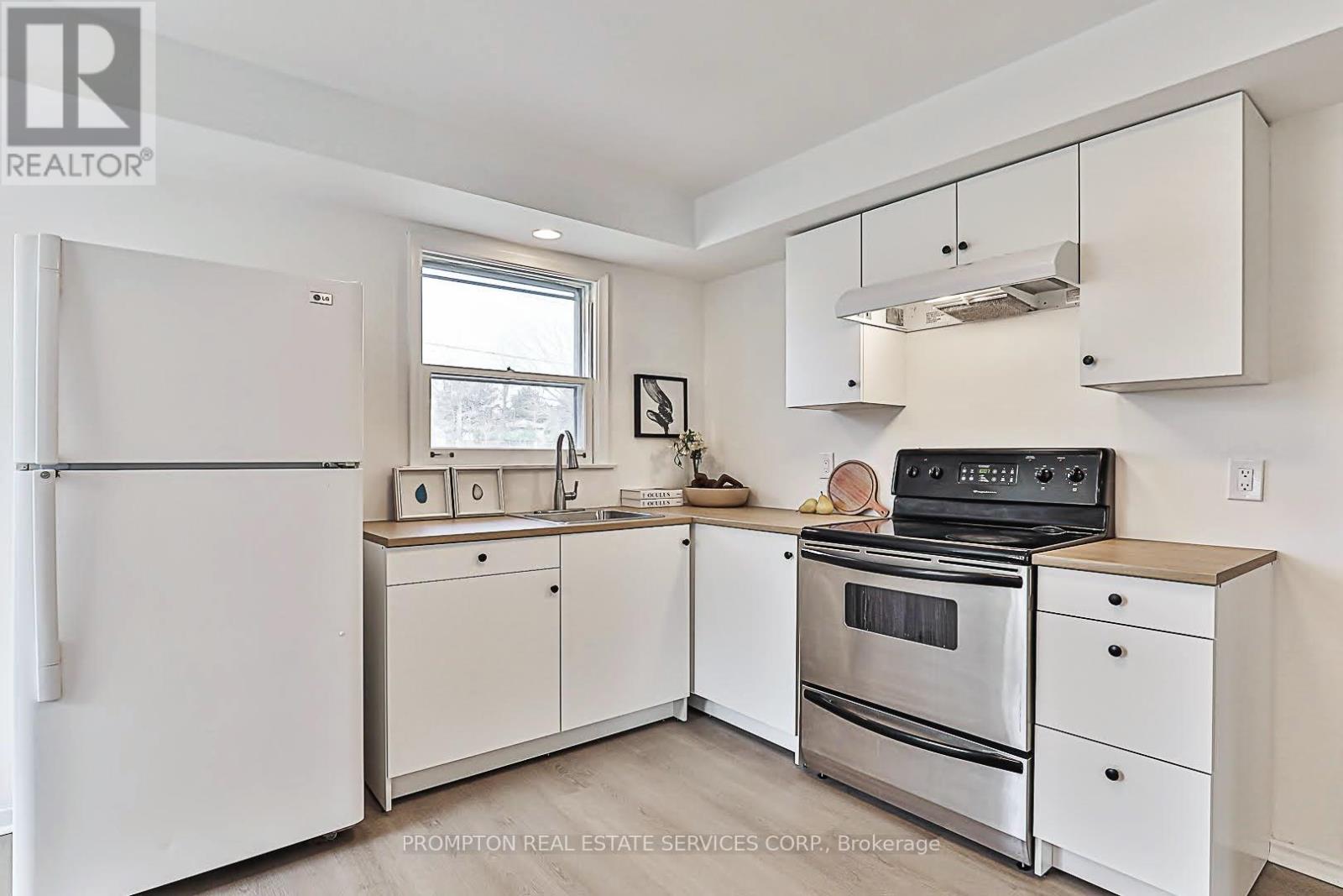 81 Maxome Avenue, Toronto, Ontario  M2M 3K2 - Photo 11 - C12035661