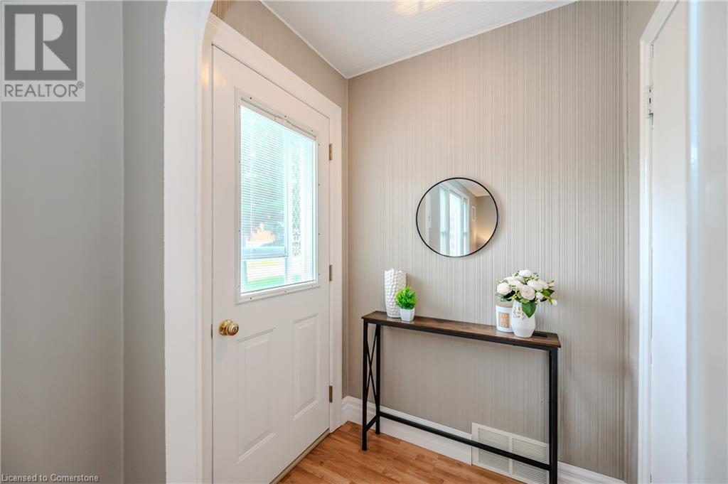 Property at 36814 CREDITON Road image 3