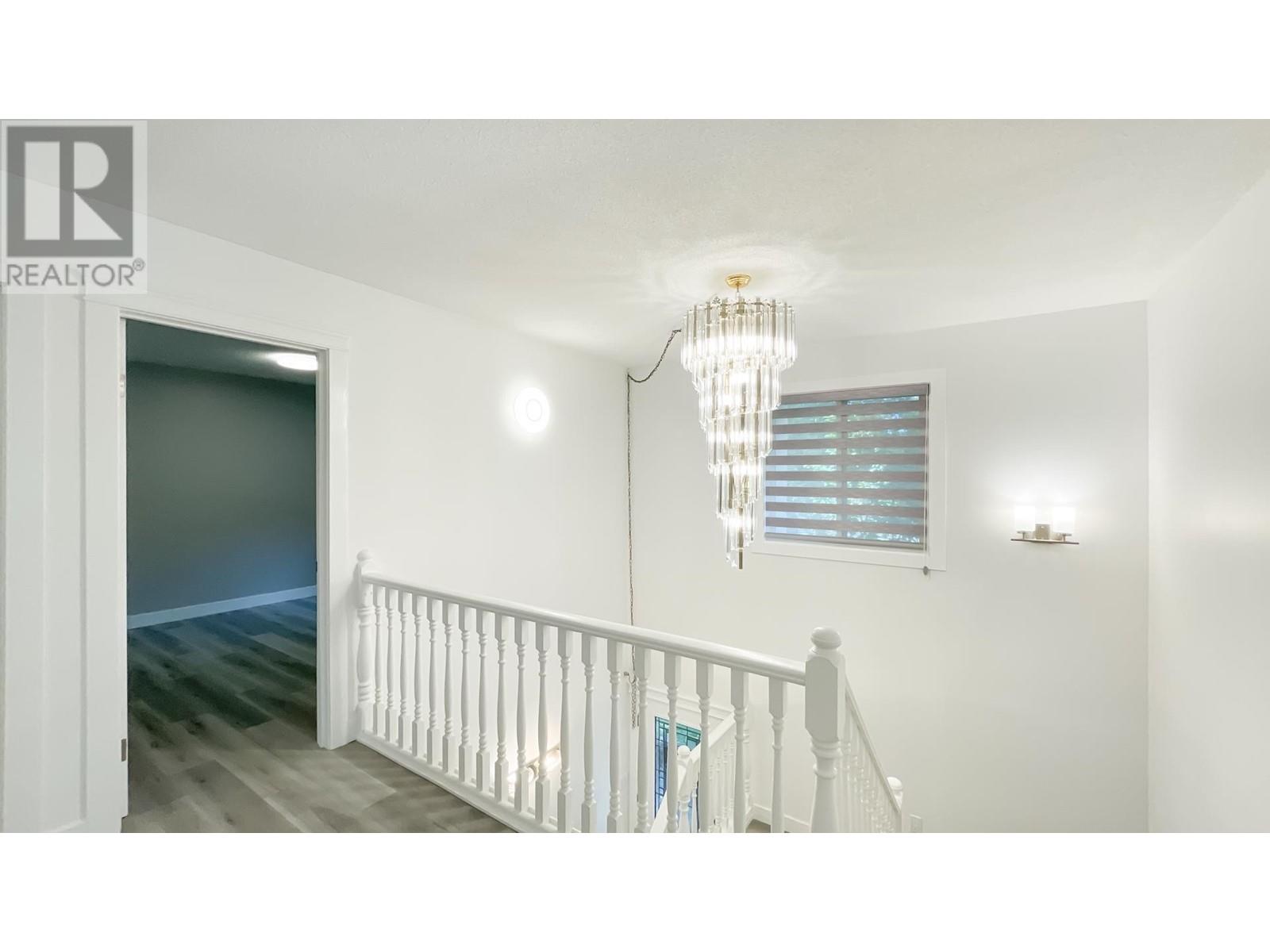405 Dartmoor Drive, Coquitlam, British Columbia  V3K 5V3 - Photo 20 - R2980824