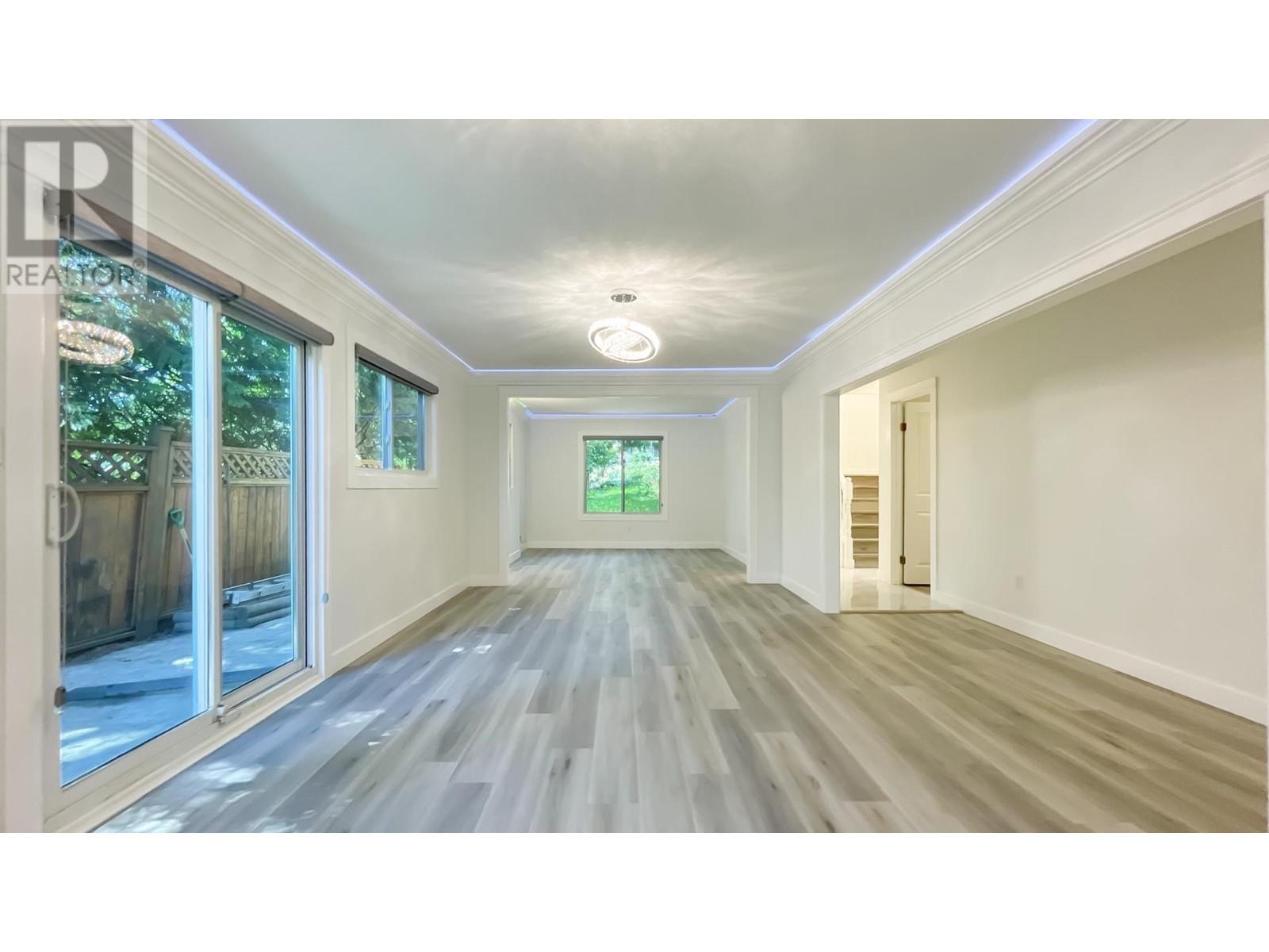 405 Dartmoor Drive, Coquitlam, British Columbia  V3K 5V3 - Photo 10 - R2980824