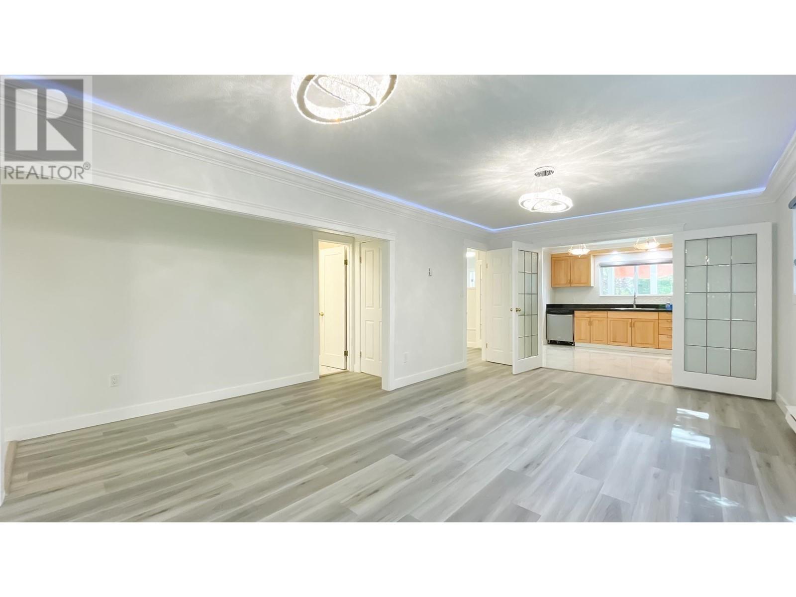 405 Dartmoor Drive, Coquitlam, British Columbia  V3K 5V3 - Photo 11 - R2980824