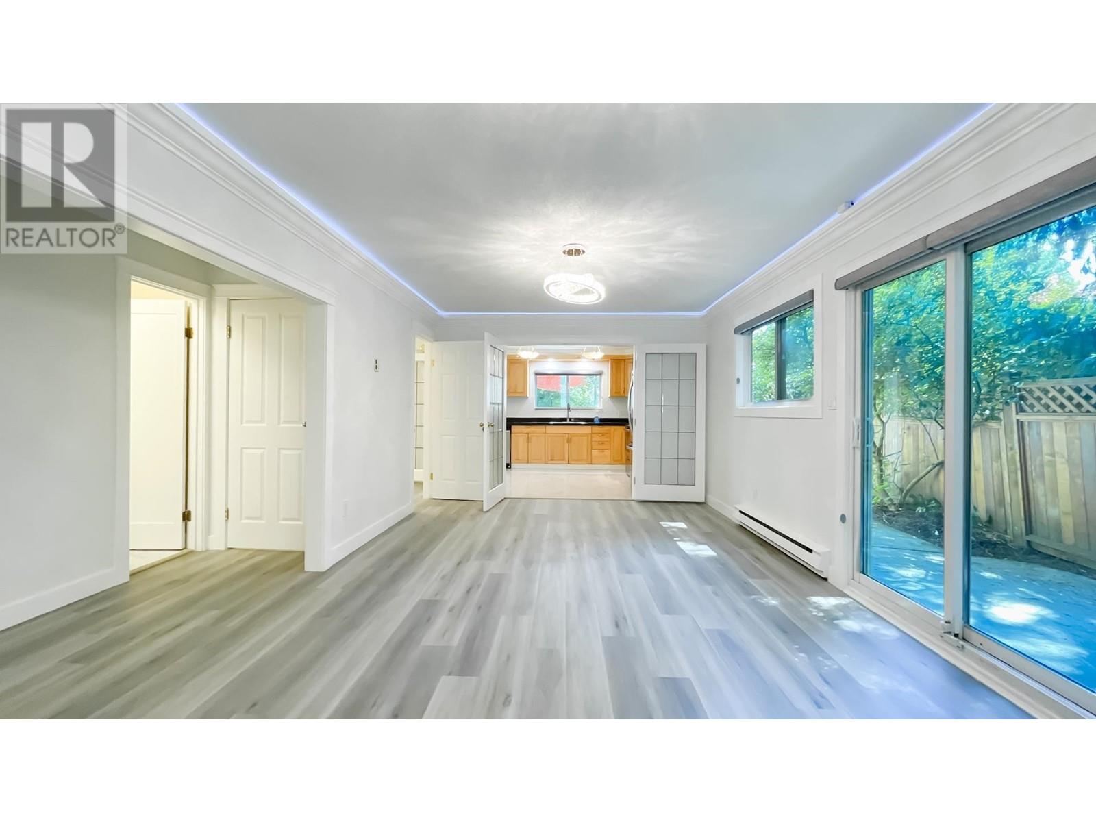 405 Dartmoor Drive, Coquitlam, British Columbia  V3K 5V3 - Photo 9 - R2980824