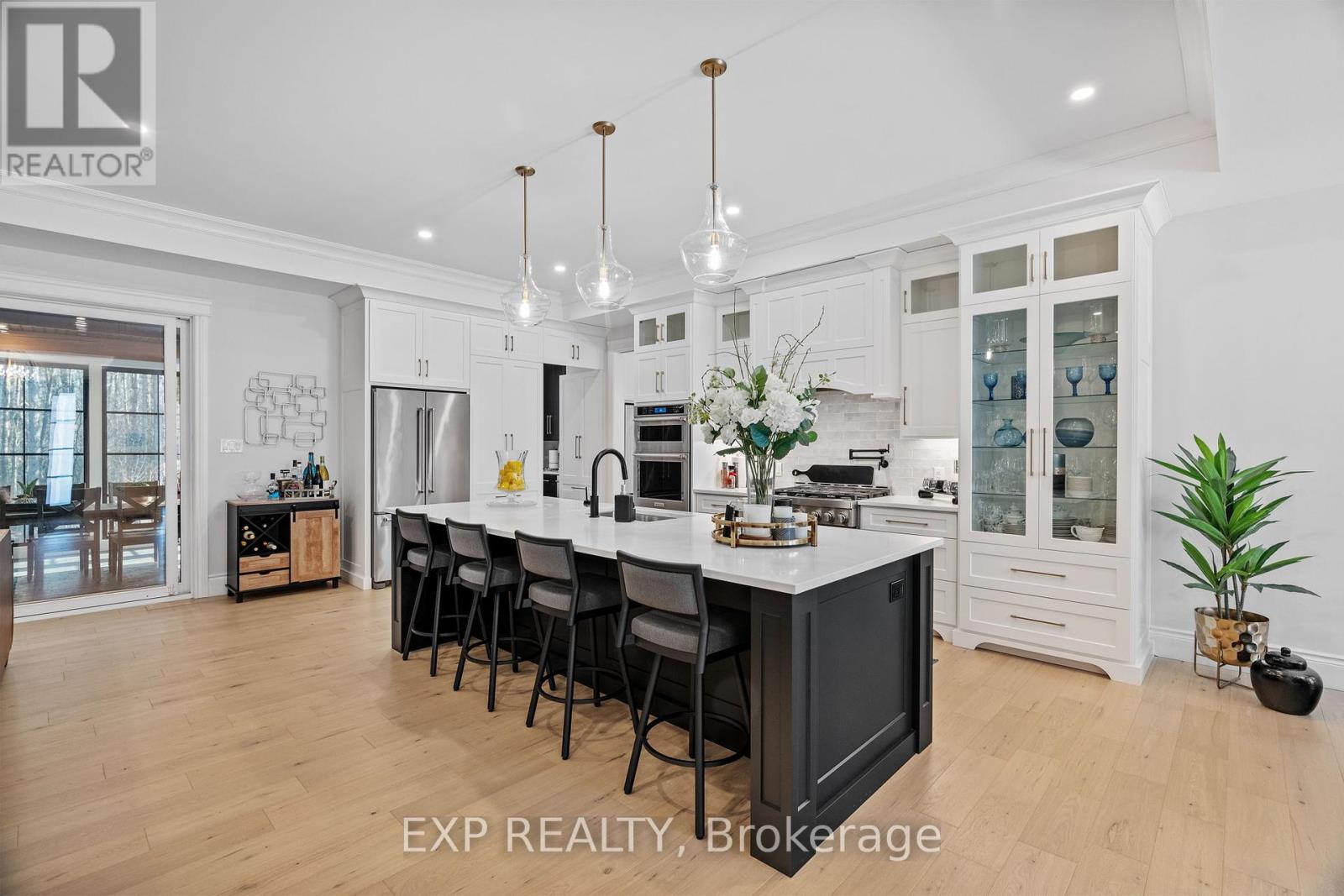 8425 Goosemarsh Line, Lambton Shores, Ontario  N0M 1T0 - Photo 8 - X12035678