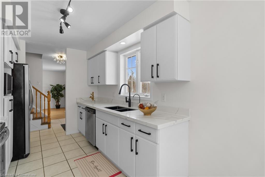 122 Chesterton Lane, Guelph, Ontario  N1E 7B8 - Photo 11 - 40709246