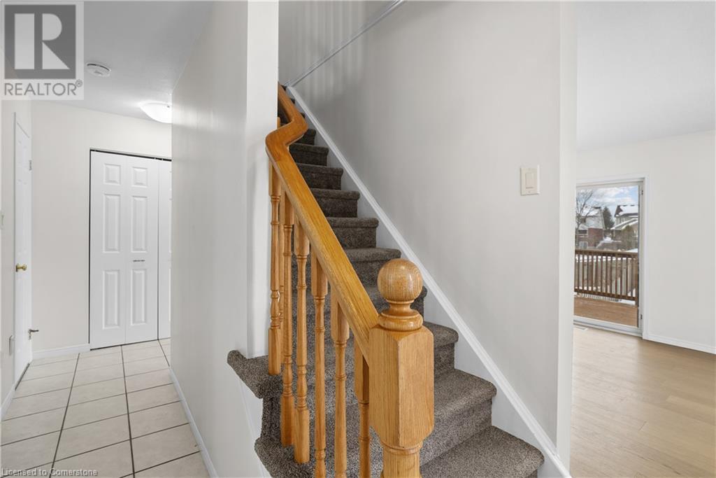 122 Chesterton Lane, Guelph, Ontario  N1E 7B8 - Photo 6 - 40709246