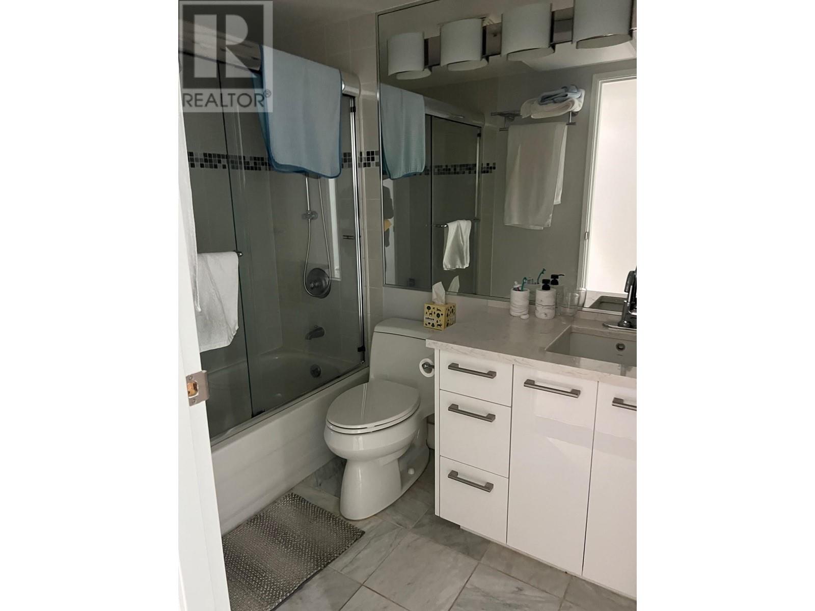 Listing Picture 4 of 11 : 1903 1009 EXPO BOULEVARD, Vancouver / 溫哥華 - 魯藝地產 Yvonne Lu Group - MLS Medallion Club Member