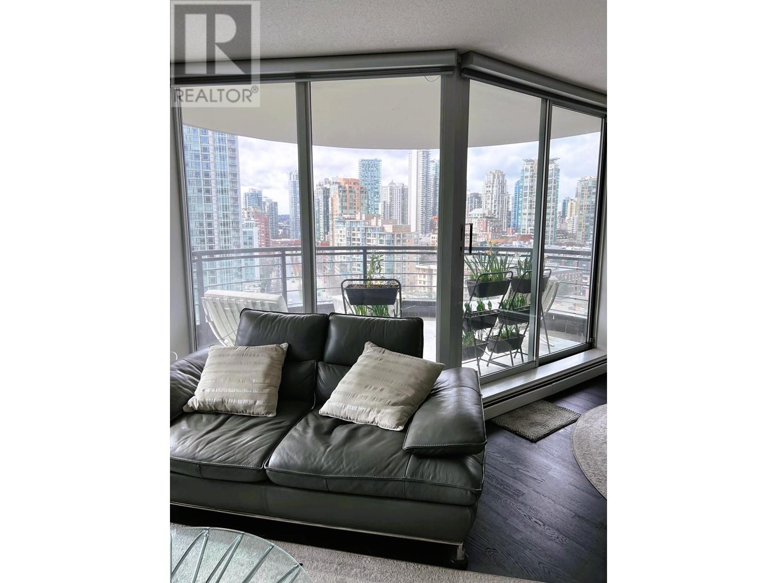 Listing Picture 8 of 11 : 1903 1009 EXPO BOULEVARD, Vancouver / 溫哥華 - 魯藝地產 Yvonne Lu Group - MLS Medallion Club Member