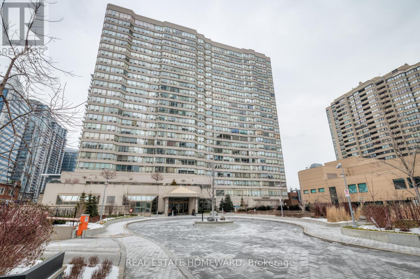 202 - 30 Greenfield Avenue, Toronto, Ontario  M2N 6N3 - Photo 1 - C12035693