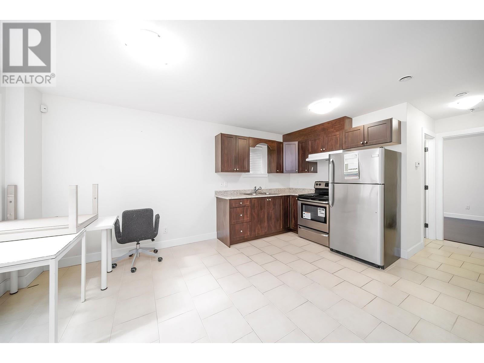 3832 Kincaid Street, Burnaby, British Columbia  V5G 1V7 - Photo 31 - R2980154