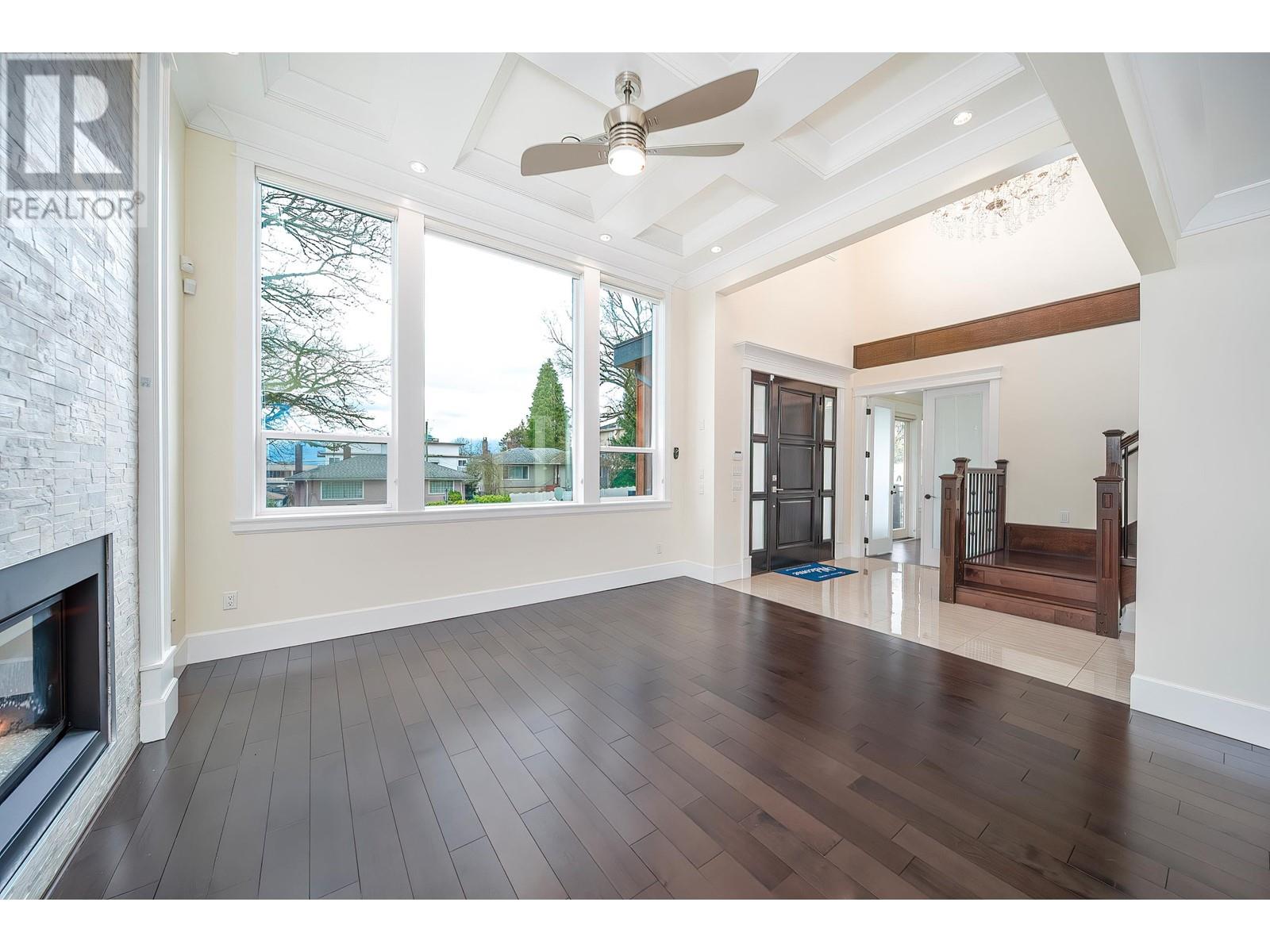 Property at 3832 KINCAID STREET image 3
