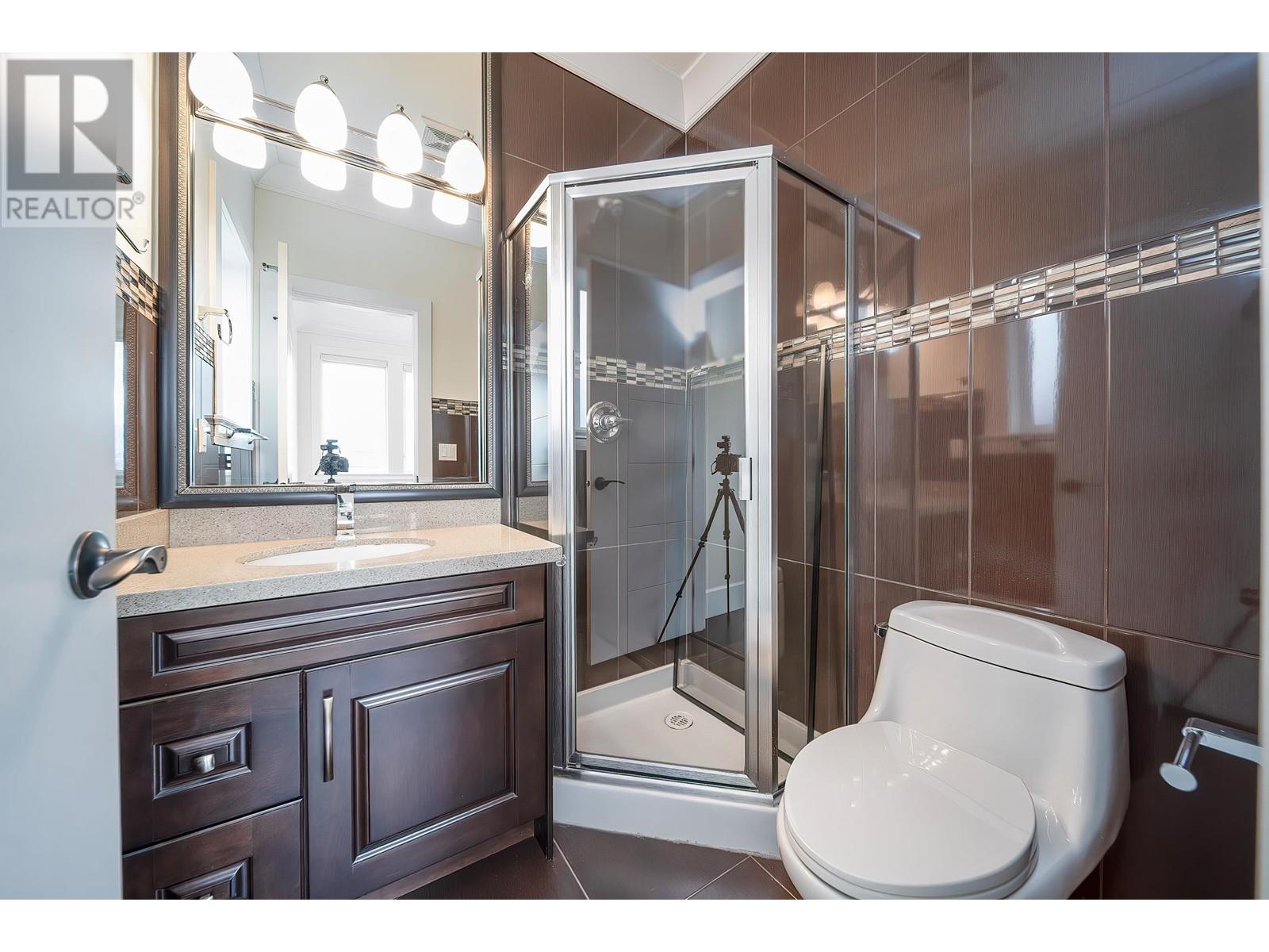 3832 Kincaid Street, Burnaby, British Columbia  V5G 1V7 - Photo 25 - R2980154