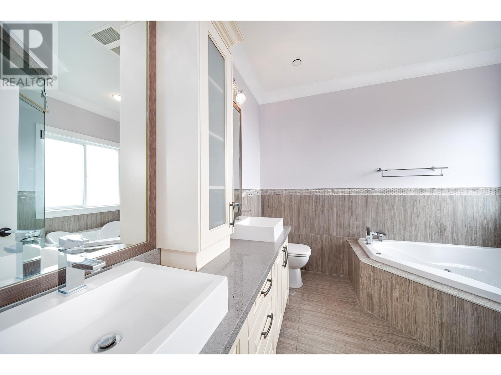 3832 Kincaid Street, Burnaby, British Columbia  V5G 1V7 - Photo 19 - R2980154