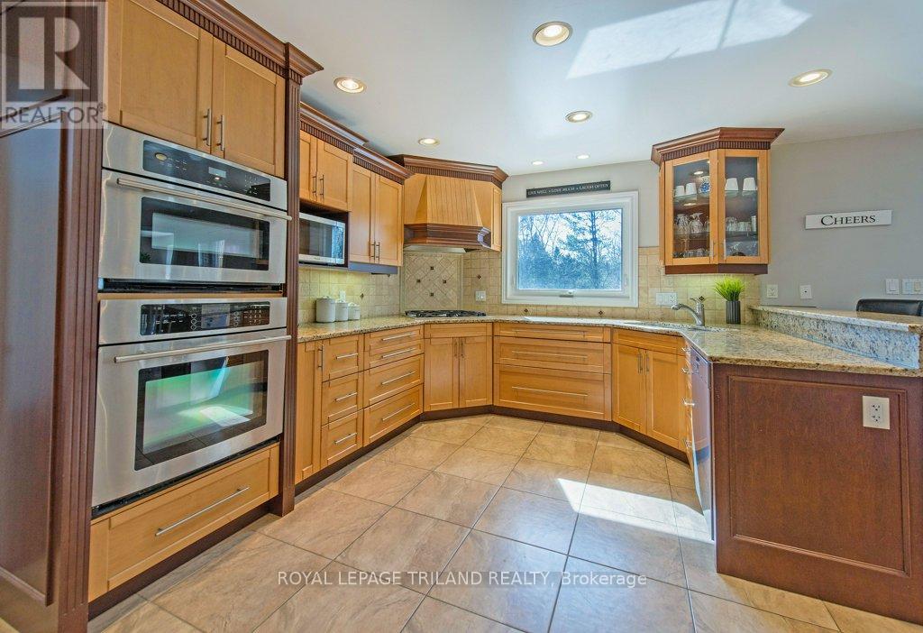 Photo 10 of 45 for 46 Camrose Court