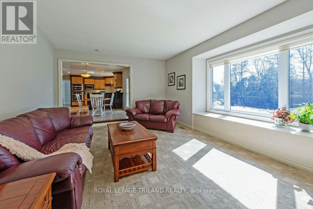 Photo 16 of 45 for 46 Camrose Court