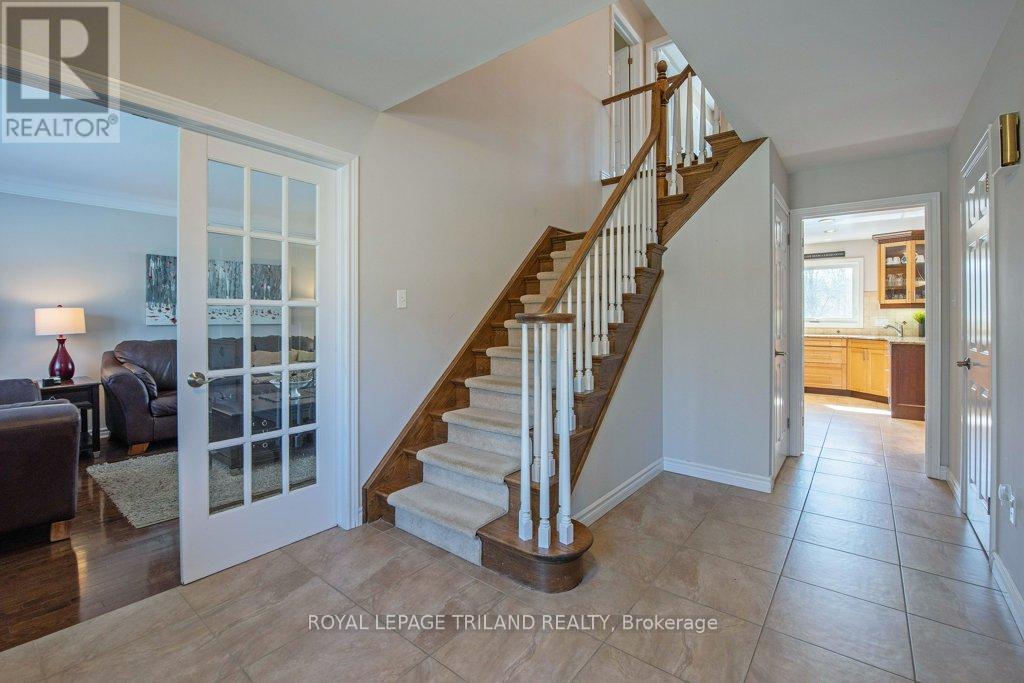 Photo 25 of 45 for 46 Camrose Court