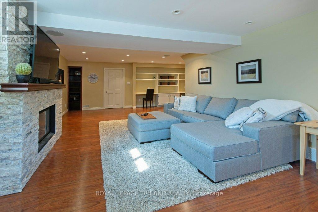 Photo 34 of 45 for 46 Camrose Court