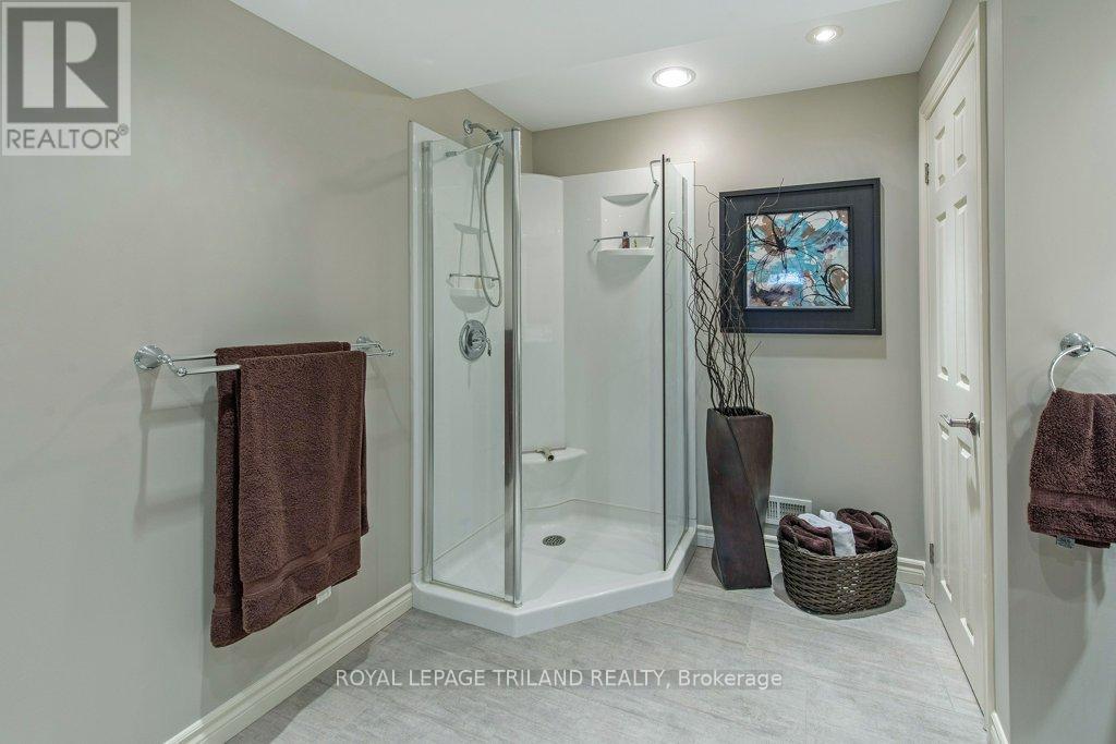 Photo 36 of 45 for 46 Camrose Court
