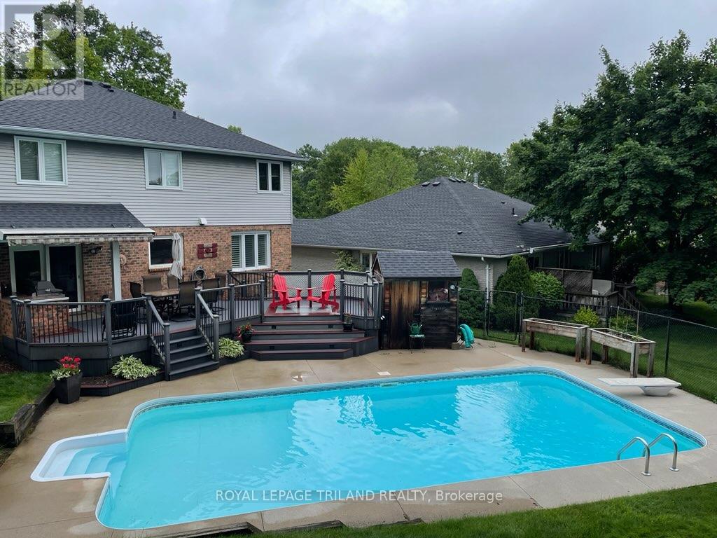 Photo 5 of 45 for 46 Camrose Court